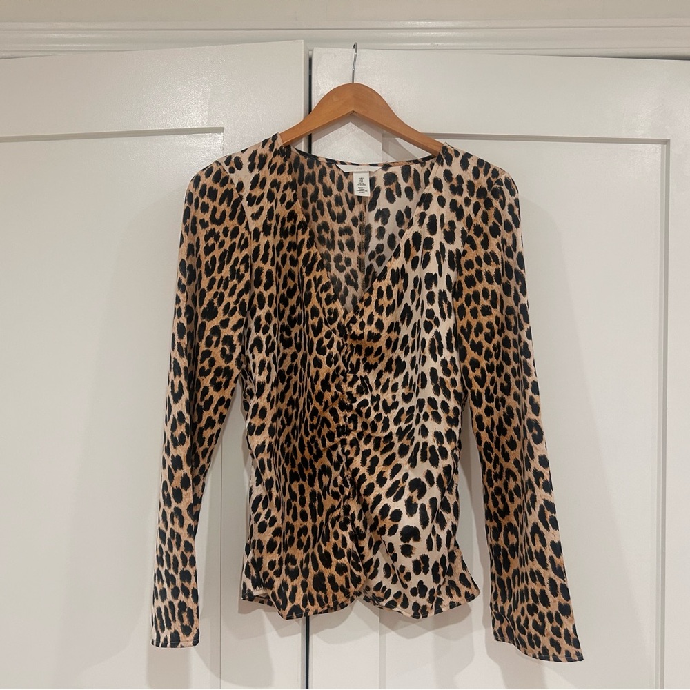 H&M Rouched Leopard Print V-Neck Blouse - Picture 2 of 4